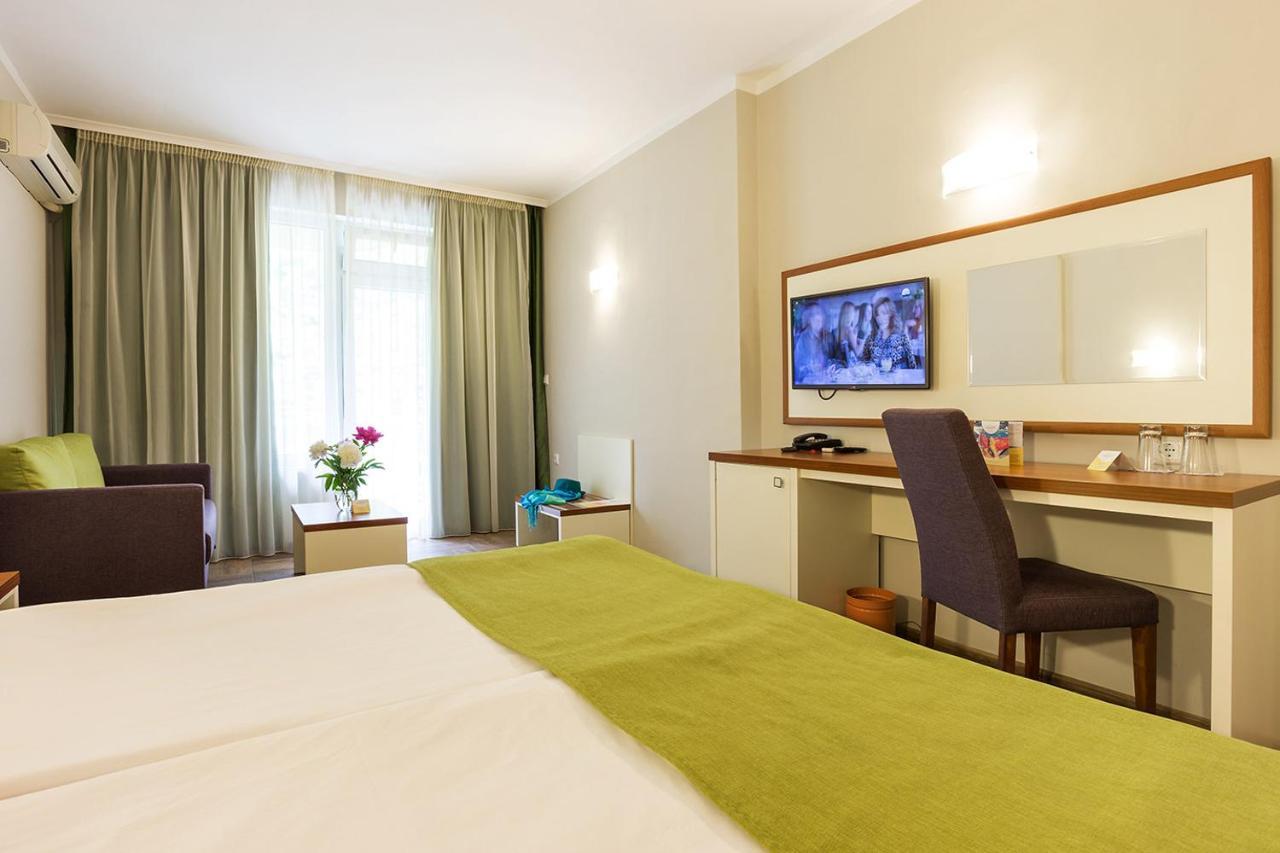 Ljuljak Hotel Zlatni pjasătsi Eksteriør bilde