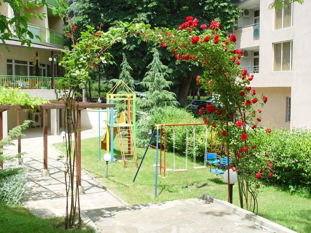 Ljuljak Hotel Zlatni pjasătsi Eksteriør bilde