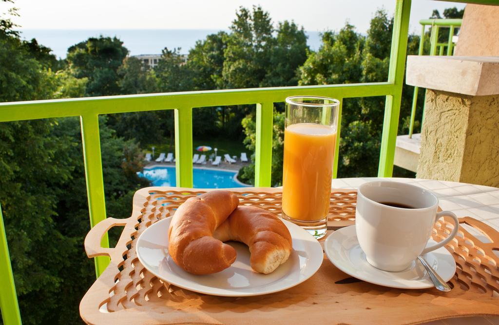 Ljuljak Hotel Zlatni pjasătsi Eksteriør bilde