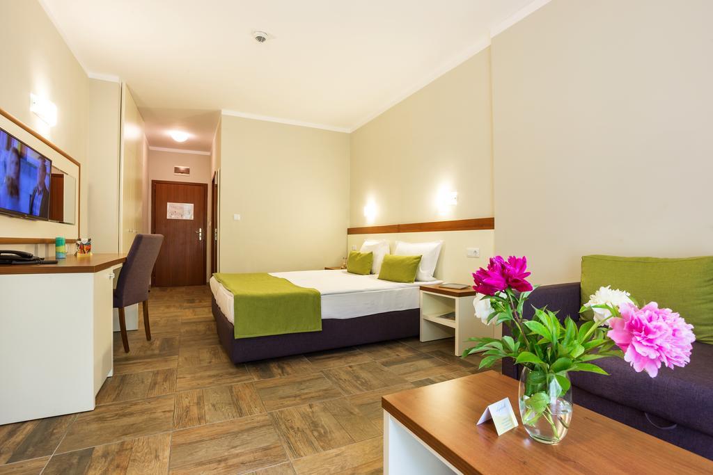 Ljuljak Hotel Zlatni pjasătsi Eksteriør bilde