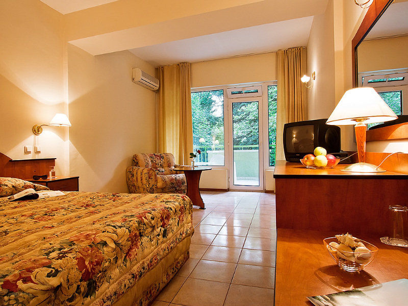 Ljuljak Hotel Zlatni pjasătsi Eksteriør bilde