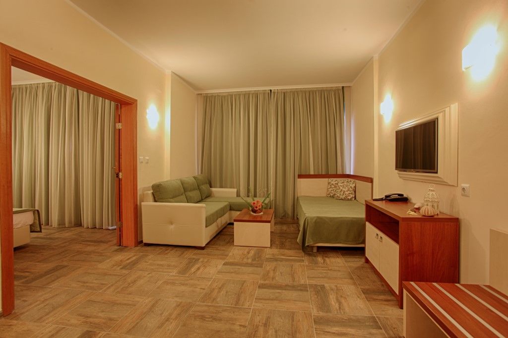Ljuljak Hotel Zlatni pjasătsi Eksteriør bilde