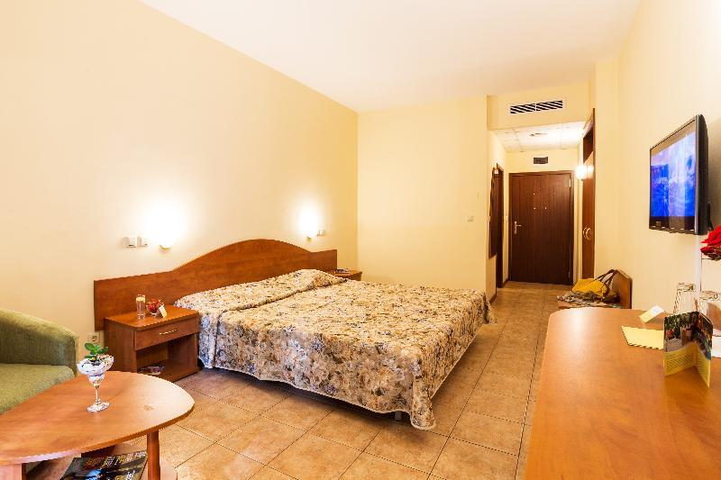 Ljuljak Hotel Zlatni pjasătsi Eksteriør bilde